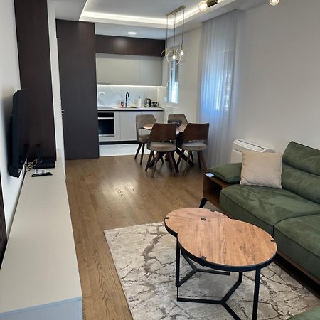 Luxury Apartments D&B พอดโกริกา ภายนอก รูปภาพ