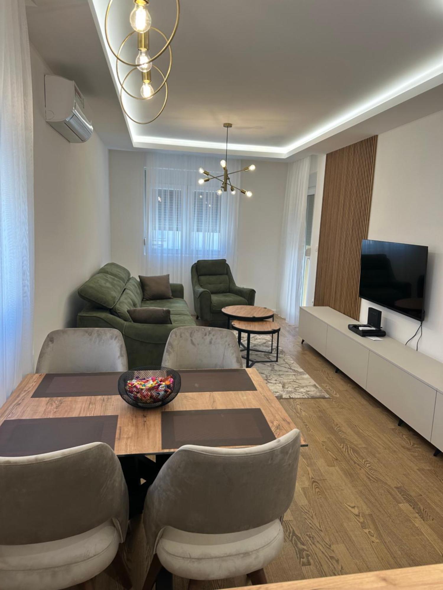 Luxury Apartments D&B พอดโกริกา ภายนอก รูปภาพ