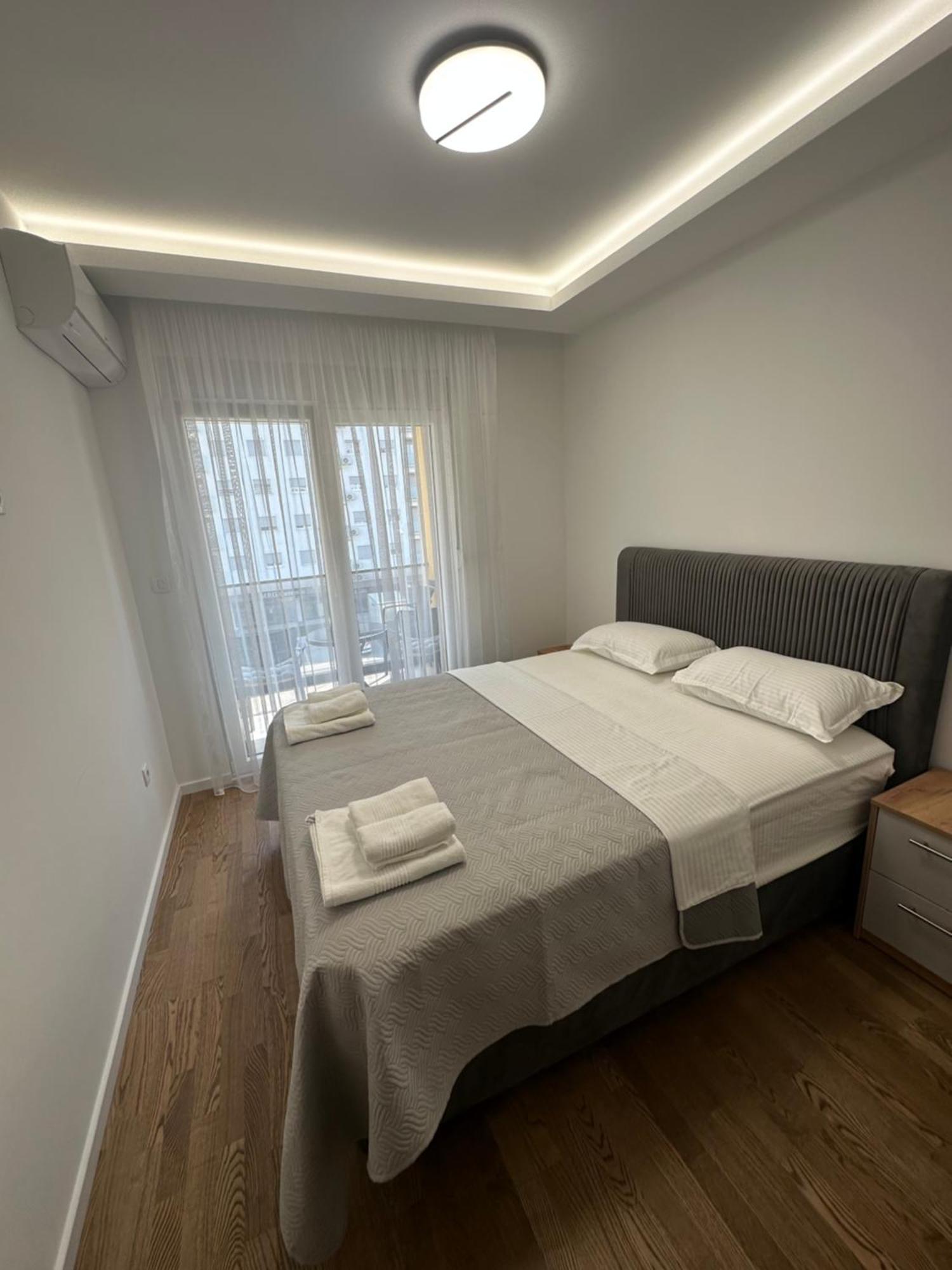 Luxury Apartments D&B พอดโกริกา ภายนอก รูปภาพ