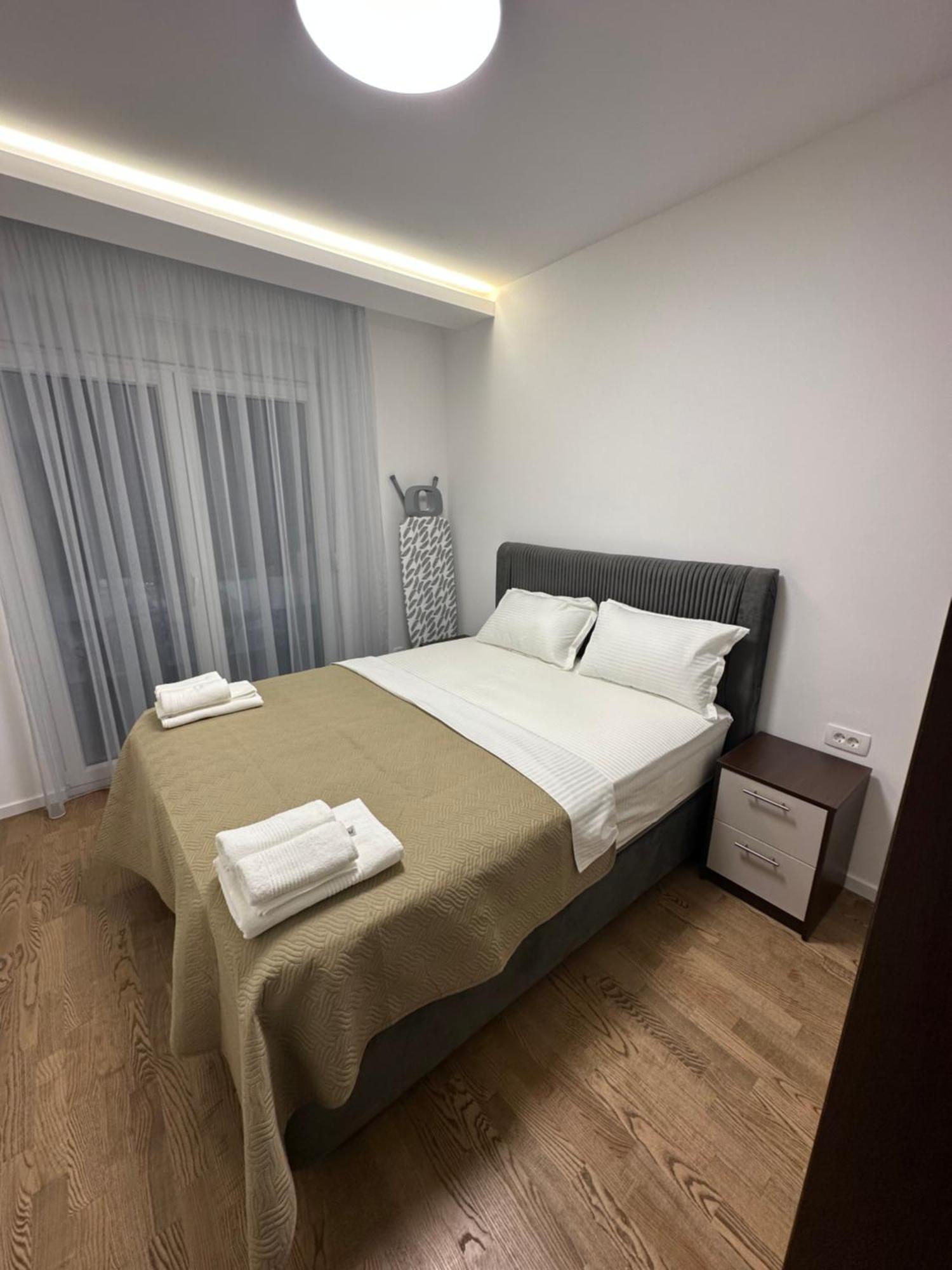 Luxury Apartments D&B พอดโกริกา ภายนอก รูปภาพ